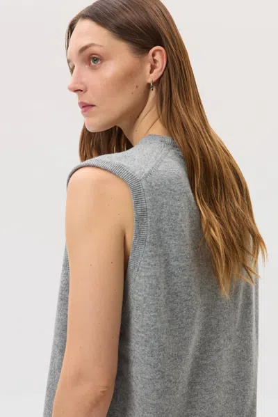 Johnstons Of Elgin Iris Cashmere Sweater Vest In Gray