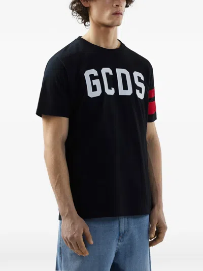 Gcds Man T-shirt Z0mlqc106j101 999r Regular Loose Ss T-shirt Black Red In Black