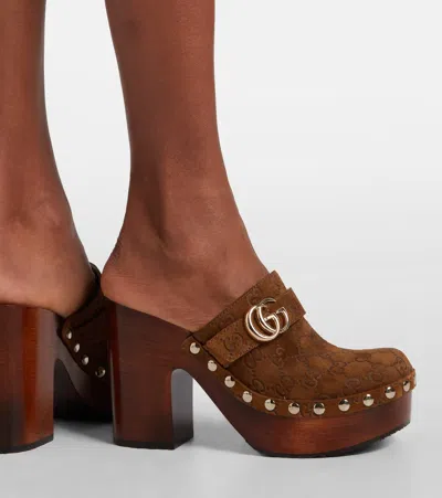 Gucci Damen-clog Mit Plateausohle Und Doppel G In Brown
