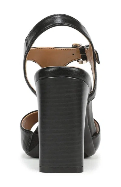 Naturalizer Marlowe T-strap Sandal In Black