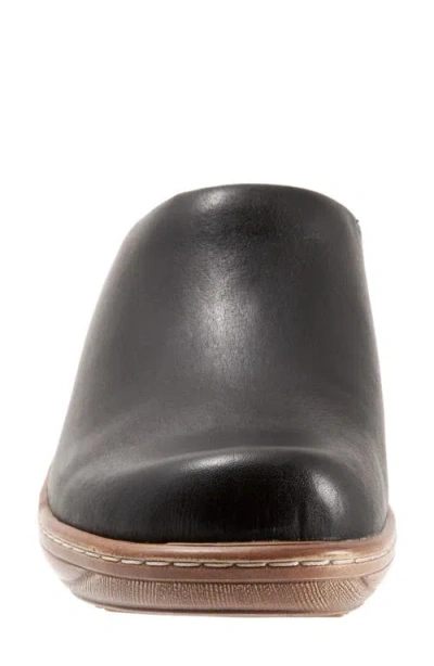Softwalk ® Madison Clog In Black