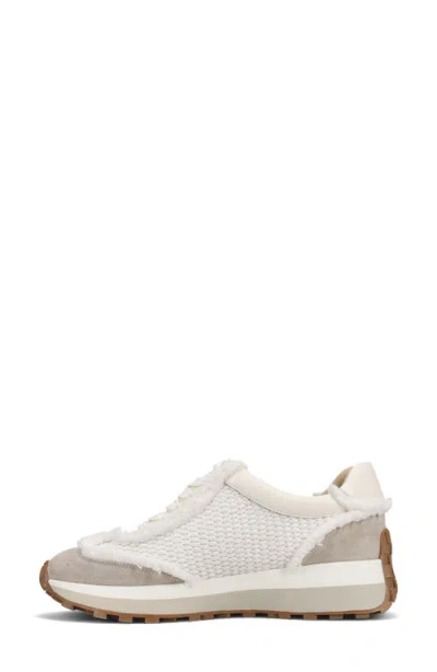 Vaneli Quiton Sneaker In White
