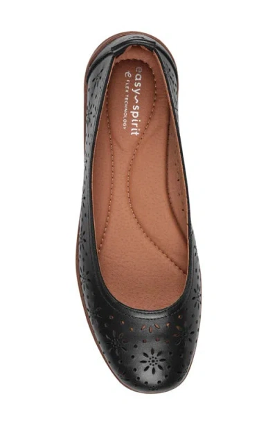 Easy Spirit Araceli Flat In Black