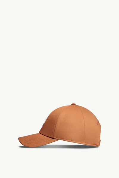 Moncler Casquette En Gabardine De Coton In Brown