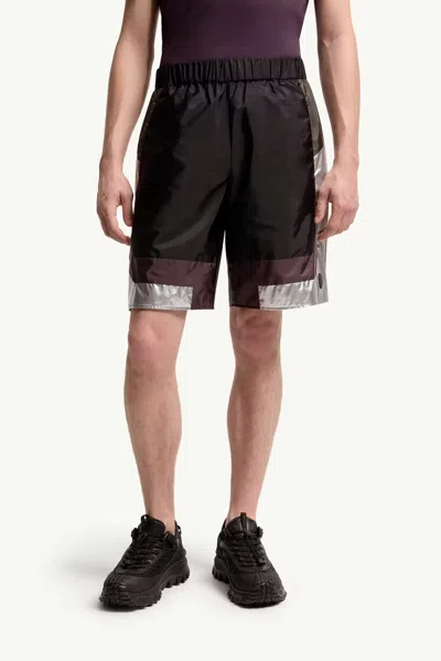 Moncler Geometric Pattern Shorts In Multi