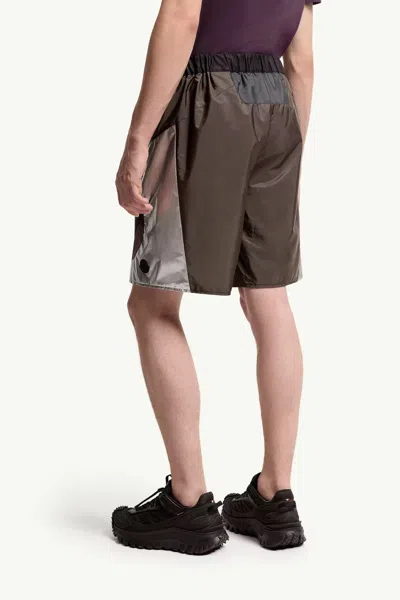 Moncler Geometric Pattern Shorts In Multi