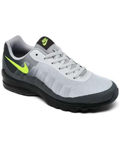 Nike Air Max Invigor Sneaker In Blue