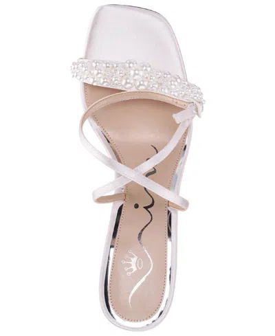 Nina Evette Ankle Strap Platform Sandal In White