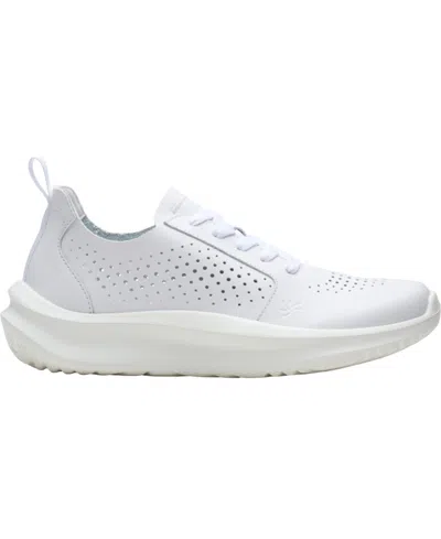 Clarks Solevana Style Sneaker In White