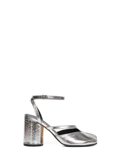 Maison Margiela Tabi Broken Mirror Leather Split-toe Pumps In Metallic