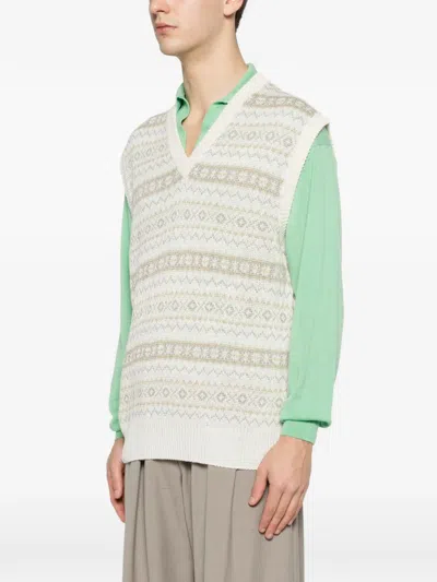 Kiton V-neck Patterned Vest In Gray