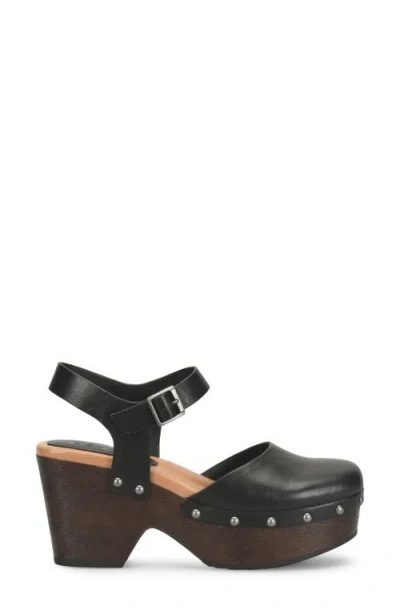 Korks Lapra Platform Clog In Black