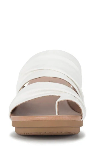 Baretraps Venus Wedge Sandal In White