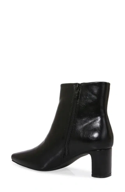 Berness Crinkle Textured Bootie In Black