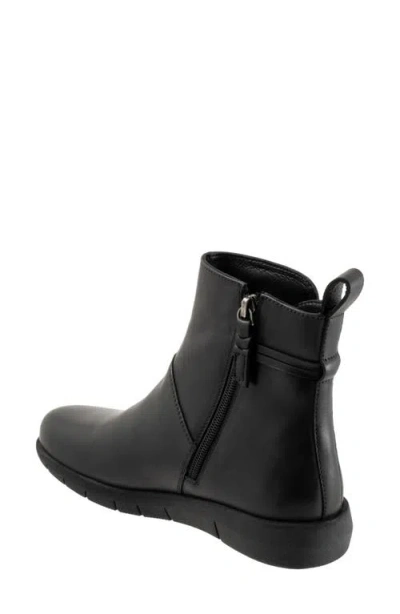 Softwalk Adelaide Bootie In Black