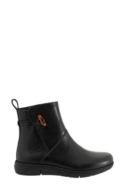 Softwalk Adelaide Bootie In Black