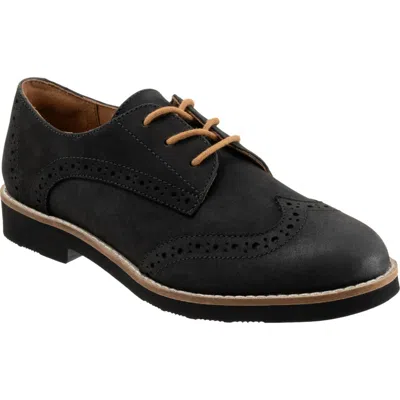 Softwalk Extra Wide Width Willet Oxford In Black