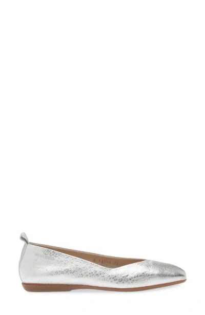 Wonders Square Toe Ballet Flat In Metallic