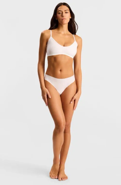 Commando Butter Mid-rise Thong In White