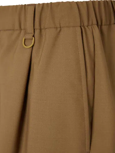 Laminar Bermudas Mit Elastischem Bund In Brown