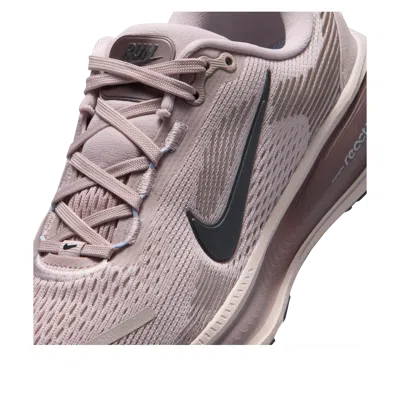 Nike Vomero 18 Sneakers In Multi