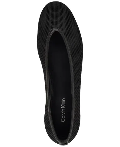Calvin Klein Zinya Flat In Black