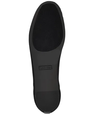 Calvin Klein Zinya Flat In Black