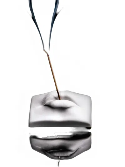 L'objet Smoking Lips Incense Set In White