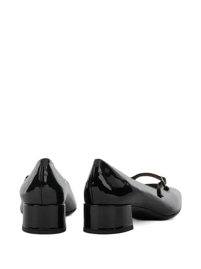 Status Pointed Leather Pumps In Black