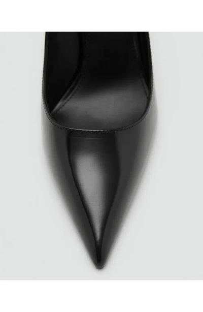 Mango Pointed Toe Pump In Black