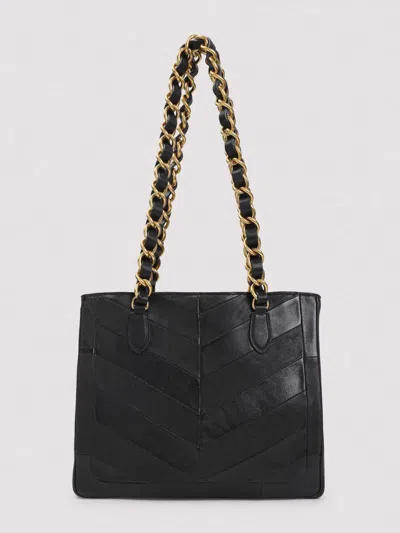 Valentino Garavani  Garavani Laseine Shopping Bag In Nappa Leather With A Chevron Pattern W In Black