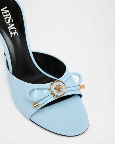 Versace Opera Bow Patent Mules 85 Mm 1vd6v-95 Pastel Blue