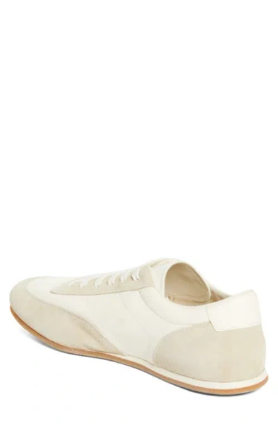 Common Projects Minimal Runner Sneaker In White
