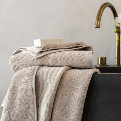 Togas Eamonn Towel In Pink