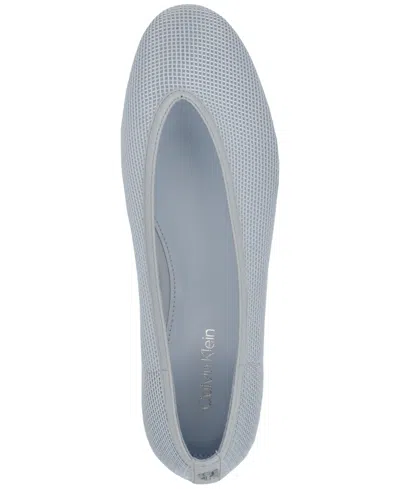 Calvin Klein Zinya Flat In Multi