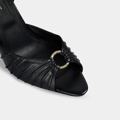 Lounge Black In Black