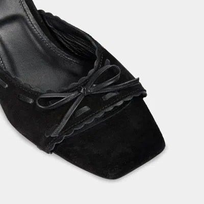 Lounge Black In Black