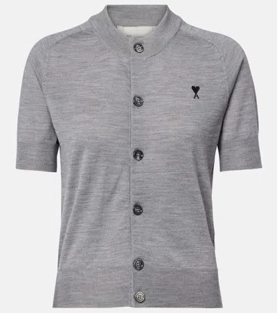 Ami Alexandre Mattiussi Ami Paris Embroidered Heart Round Collar Short Sleeve Sweater In Gray