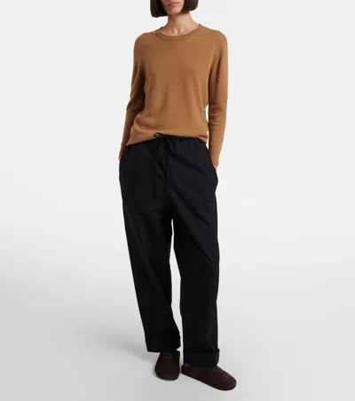 The Row Black Relaxed Drawstring Pant In Black