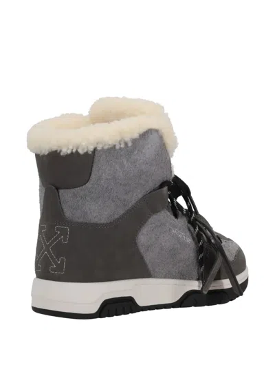 Off-white Shearling Boots In Black