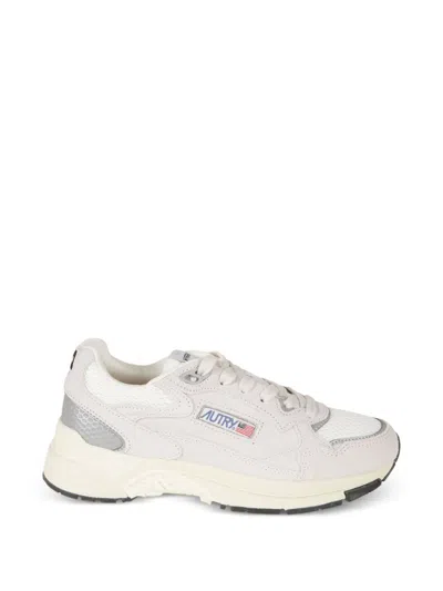 Autry Hyperway Grey Low Top Sneakers With Logo Patch On Side And Tongue In Suede And Mesh Woman In Neutral