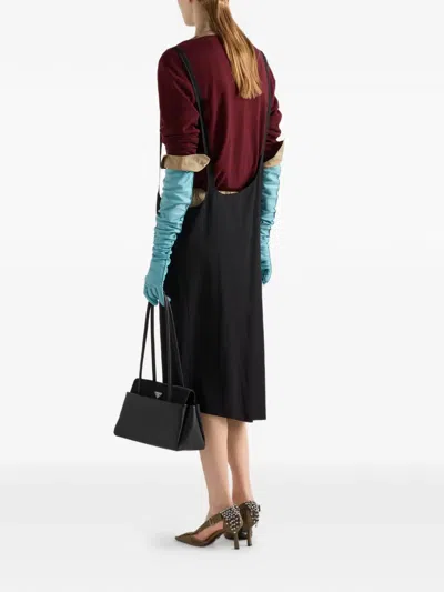 Prada Pullover Aus Kaschmir Mit V-ausschnitt In Red