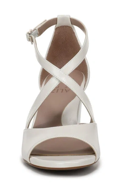 Naturalizer Hollis Sandal In Multi