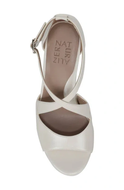 Naturalizer Hollis Sandal In Multi