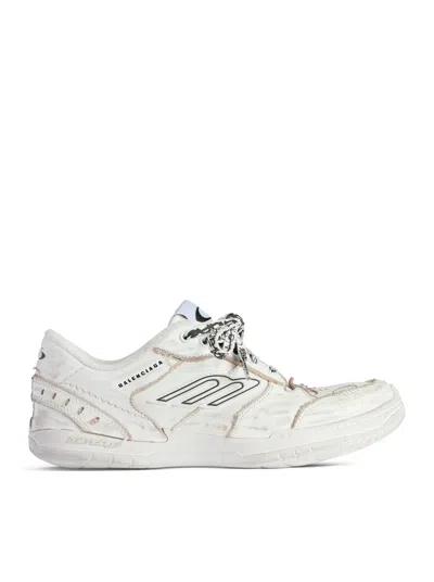 Balenciaga Women Hamptons Worn-out Leather Low-top Sneakers In Neutral