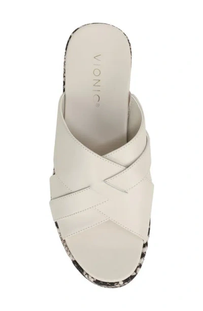 Vionic Dawn Wedge Sandal In White