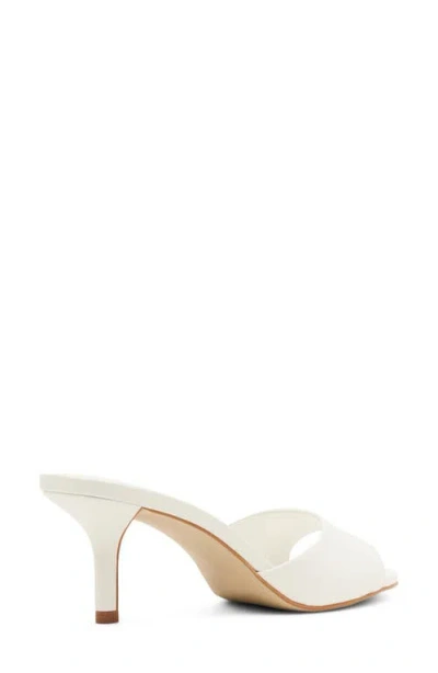 Steve Madden Kendrix Sandal In White