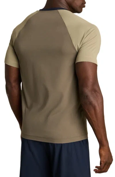 Rhone Reign Performance T-shirt In Neutral