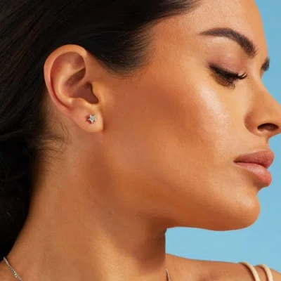 7879 Star Stud Earrings In Silver