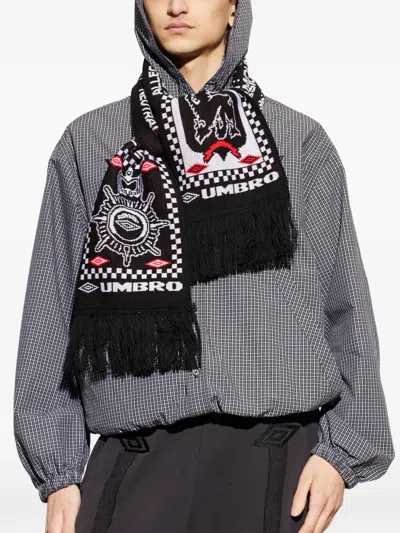 Umbro Fringed Patterned Scarf In Black